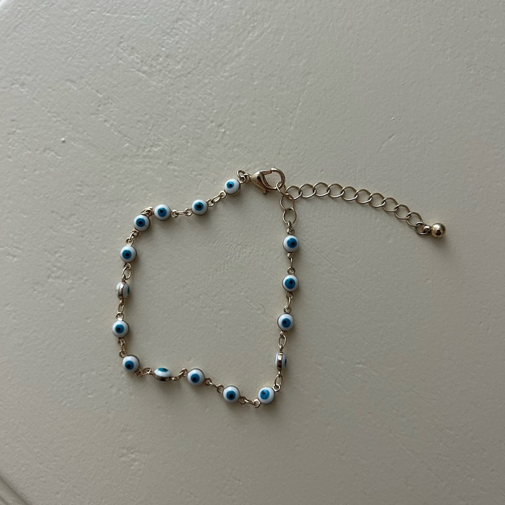 Chic Evil Eye Bracelet with Gold Accents